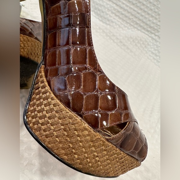 Sergio Zelcer Brown Alligator Peep Toe 4” Platform Heels~Woven Bottoms~Handmade - Picture 14 of 16